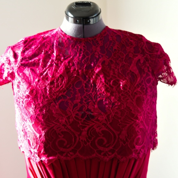 Hayley Paige Occasions Formal Lace & Chiffon Gown - Picture 8 of 12